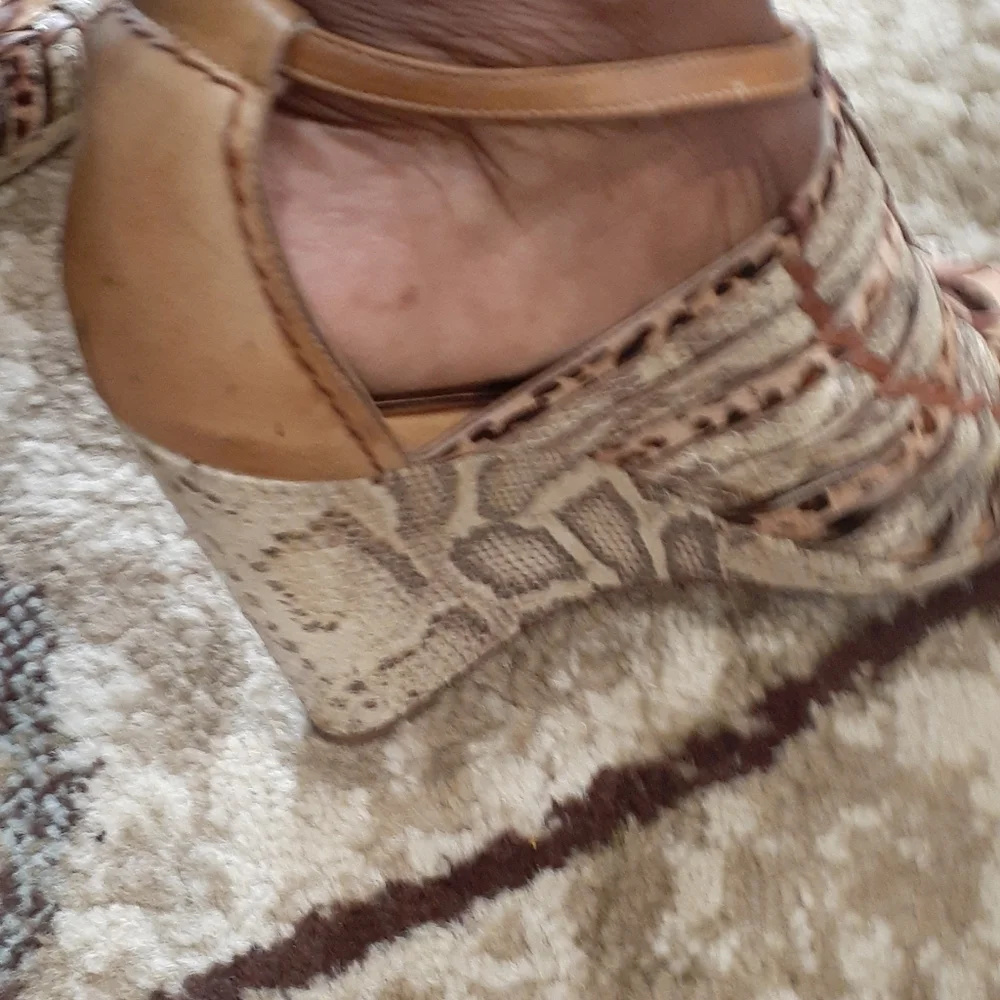 Cole haan snake skin/leather wedge size 9B